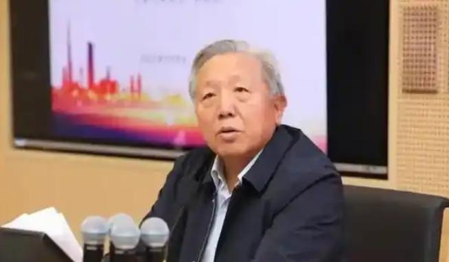 这才叫真专家！" 经济学家吴晓求教授放话："老百姓都没收入了，还在那儿硬刺激消费