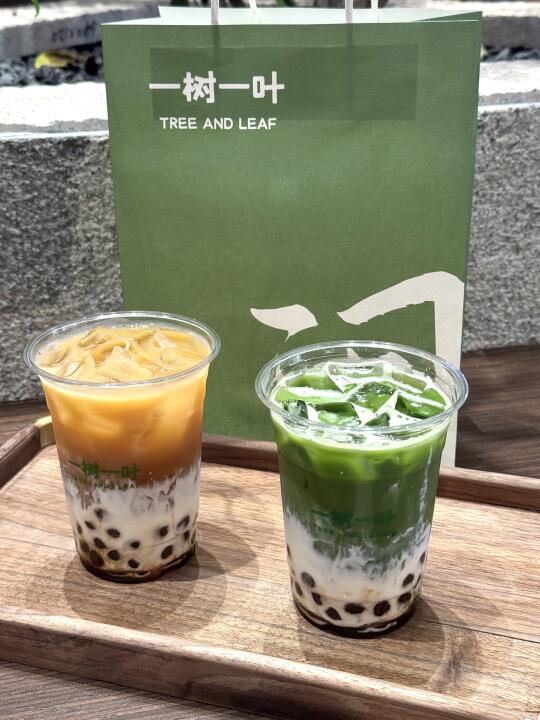 wkkk！！！这家奶茶真的在发光诶！！！
