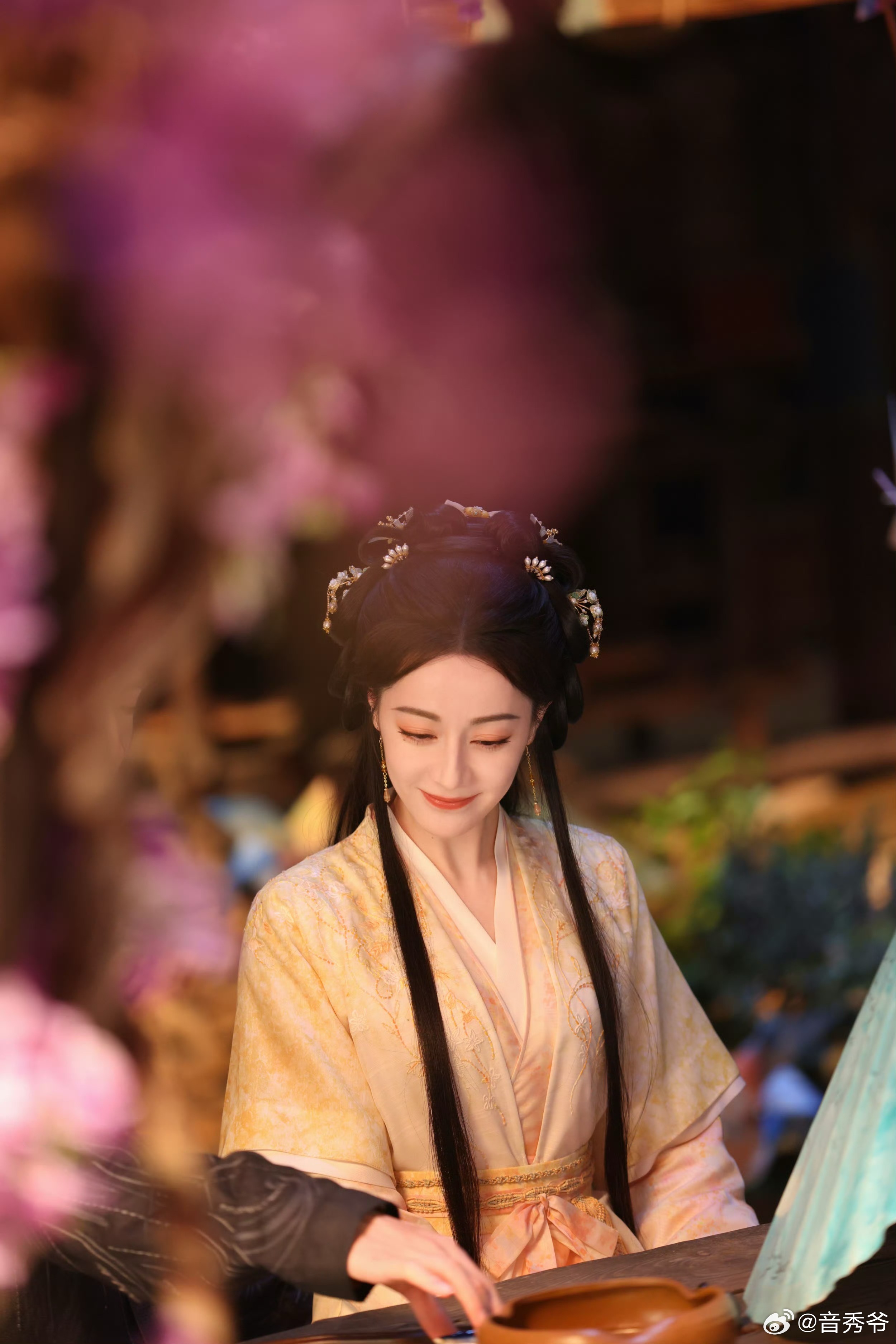 白日提灯线下够我脑补一集了 高鹤元和杨肸子的互动太甜了！今天的线下活动简直让我打