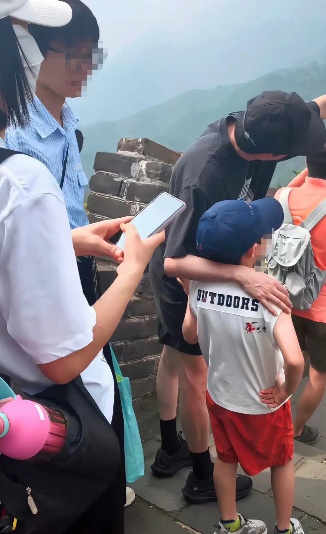 赵丽颖儿子想想7岁身高想想7岁身高十分出众，模样活泼，祝愿小朋友快乐成长。 