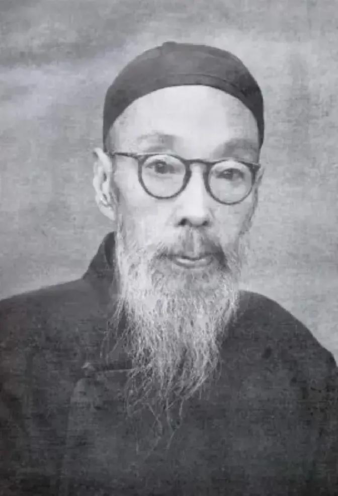 1936年，红军长征途经贵州毕节时，在当地打土豪，战士们还把地主打了一顿，谁知王