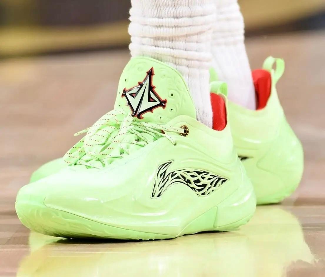 今日NBA球员球鞋上脚精选：吉米-巴特勒 李宁 JB 4约基奇 361° Jok