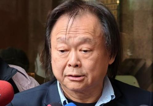 民进党民代王世坚说，以高金素梅平常在“立法院”问政，还有在选区的服务，相信她也一