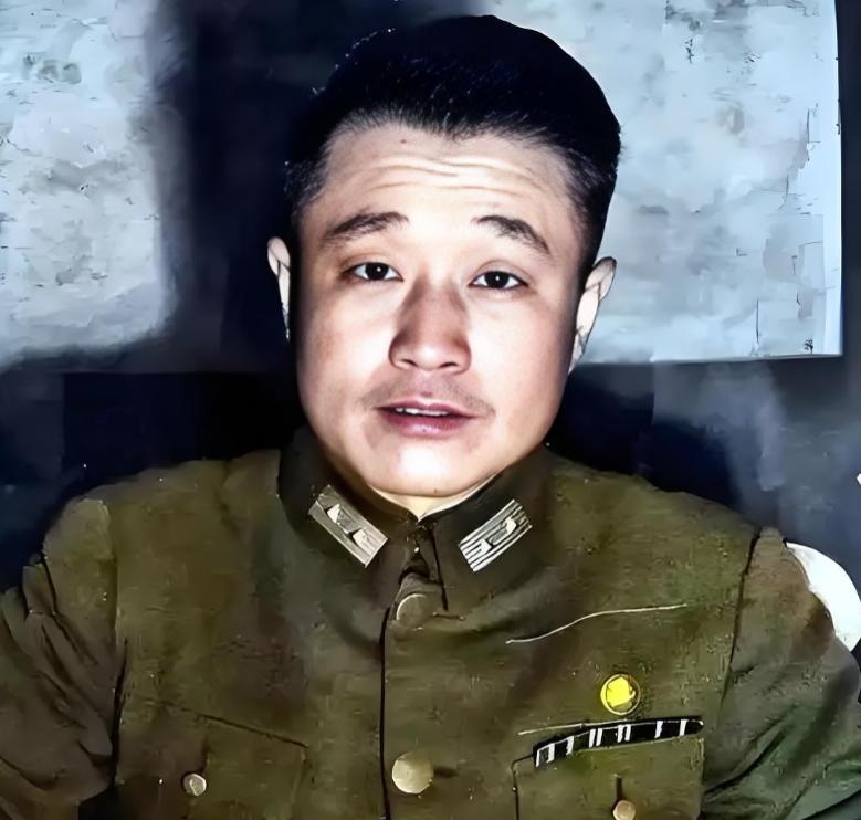 戴笠死后军统大乱，黄埔一期杜聿明为何仍护着文强？此前还批了8000万经费。

1