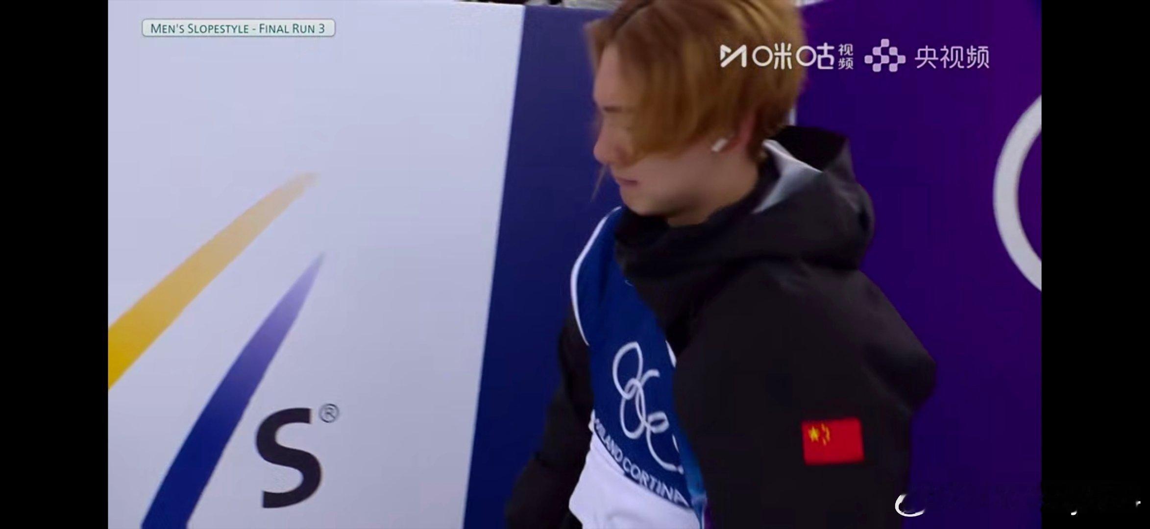 首金终于来了！！最后这前三的国籍，很适合上价值～恭喜咱们的中国小伙子哈！！冬奥会