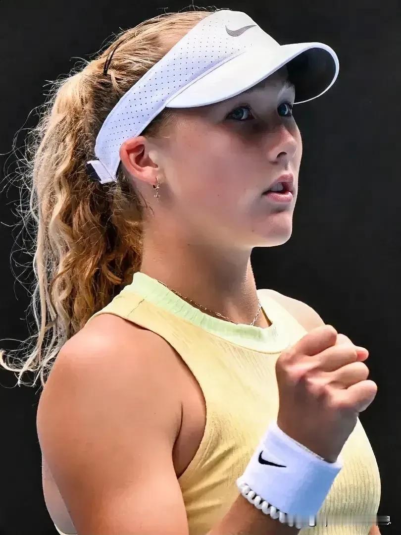 2024澳大利亚网球公开赛女子单打下半区刚刚结束了最后一场1/8决赛，16岁的俄