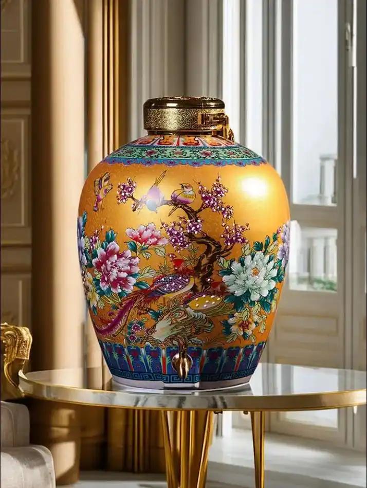 在中国人的生话中，离不开酒，不管是喜事还是白事都要喝。高兴的时候要喝，不高兴了也