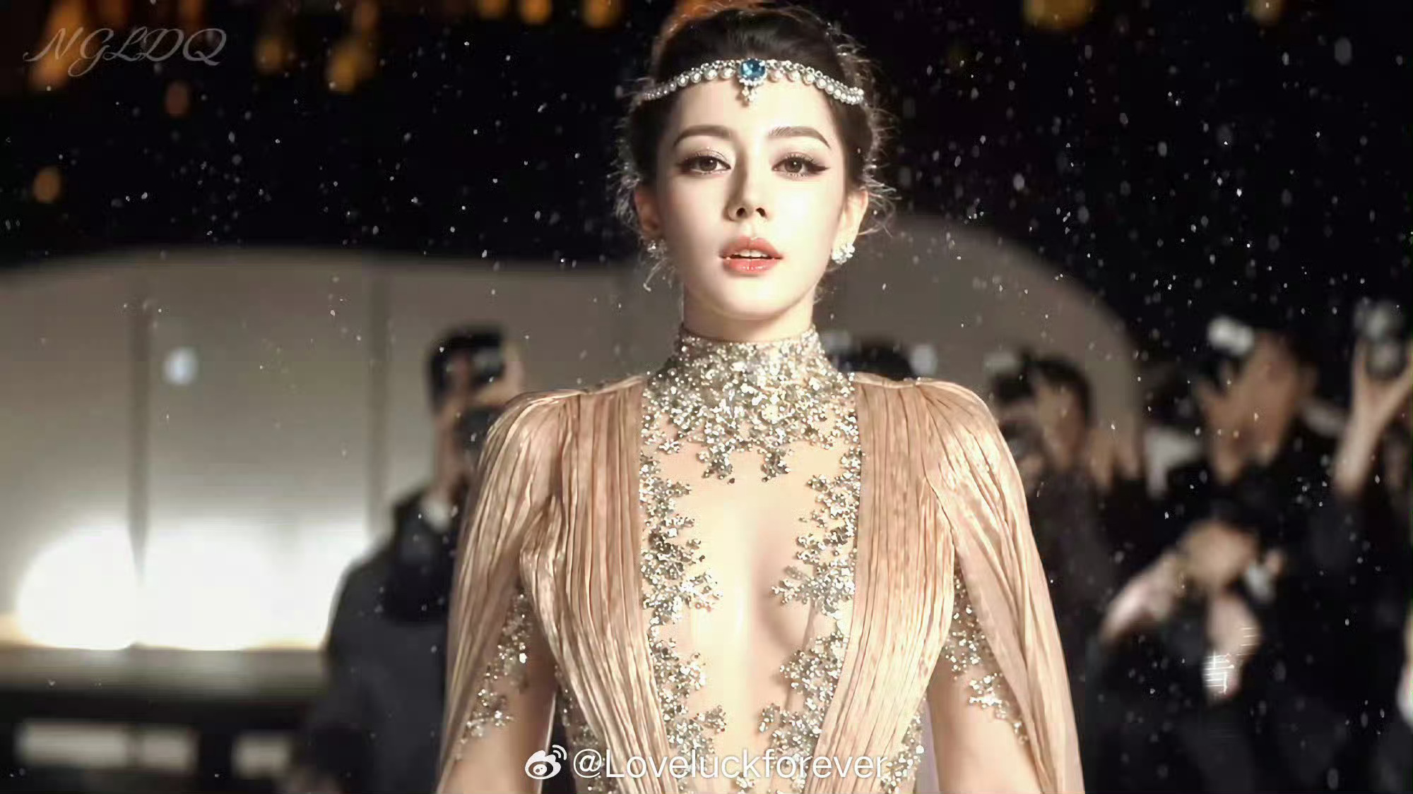 杨紫、迪丽热巴、白鹿、陈都灵今日VOGUE活动图 ​​​