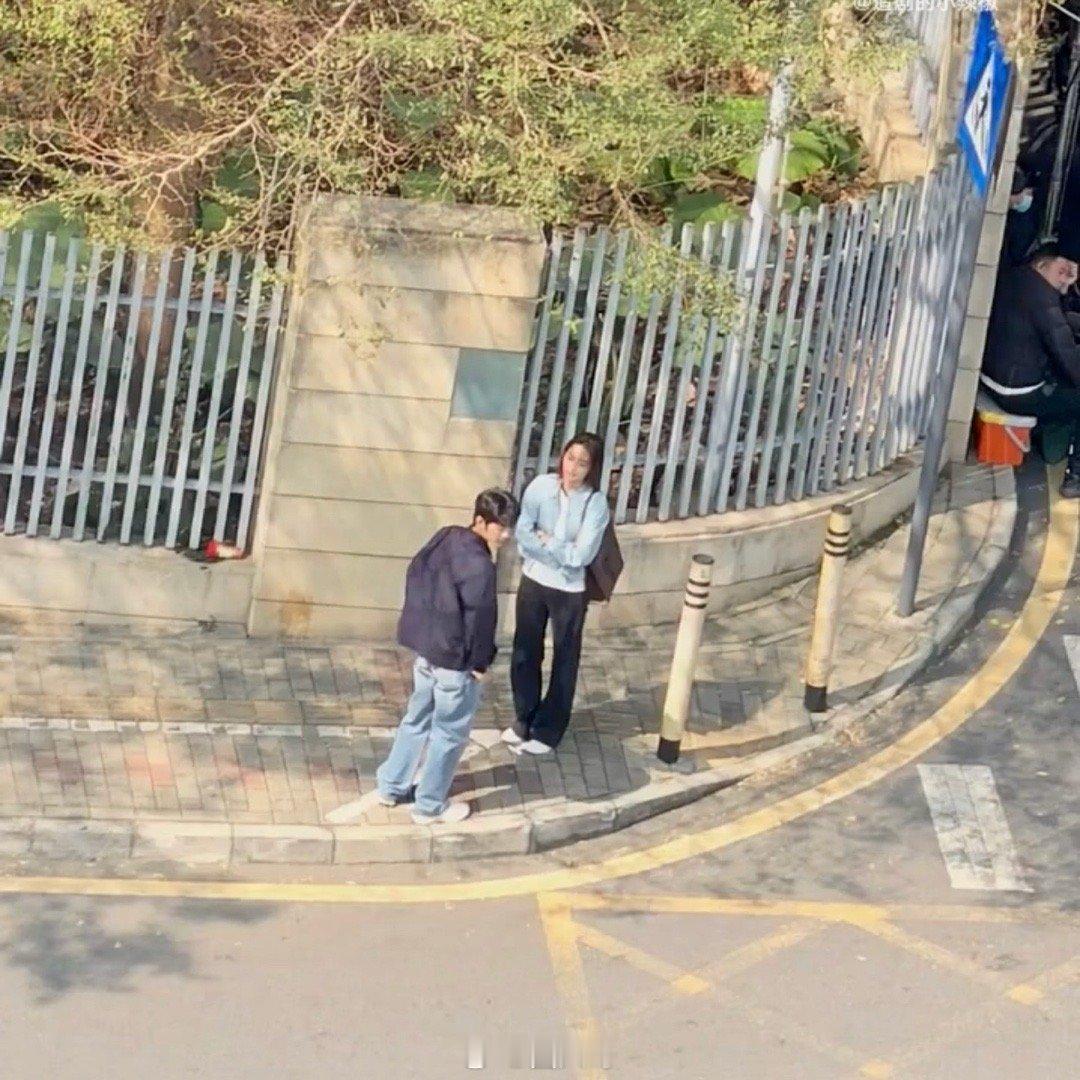 肖战刘铮亮被甩了肖战《小城良方》新路透来了，据说是肖战饰演的刘铮亮被甩了，看得出