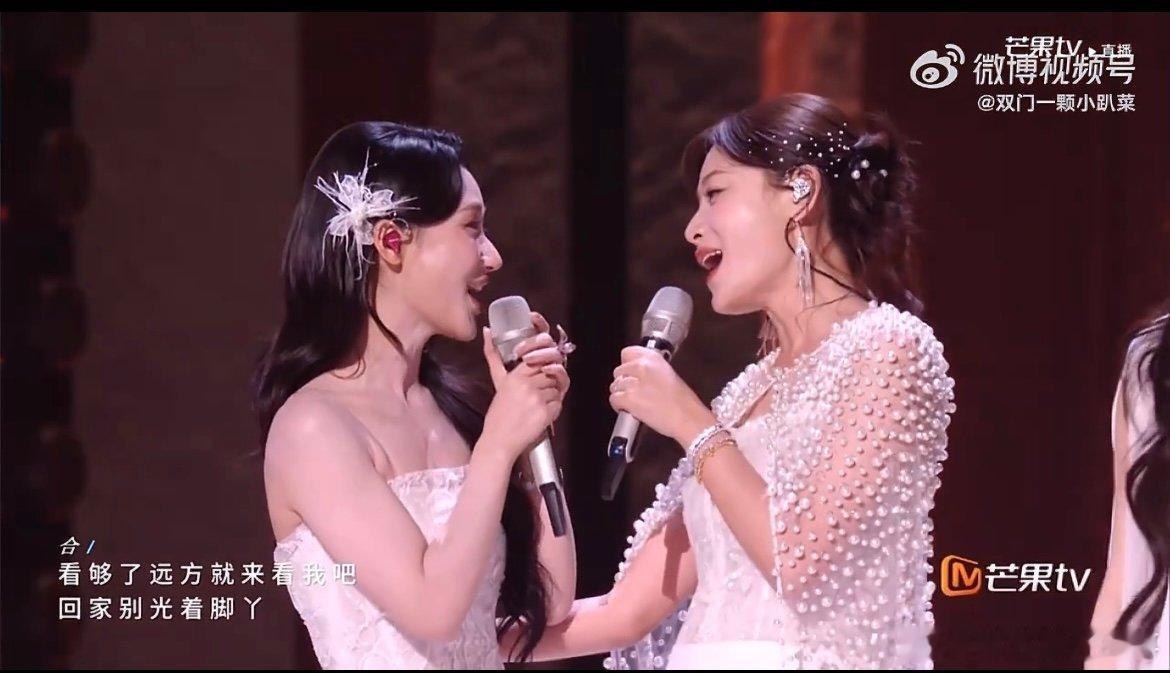 叶一茜 不愧是超女 叶一茜一开口就尽显功底，气息扎实、情感饱满，舞台表现从容又亮