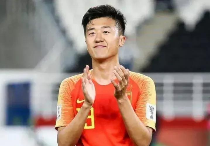国足1:3负于澳大利亚，三人表现引关注：

1：刘洋：作为国内顶尖左后卫，伤停补