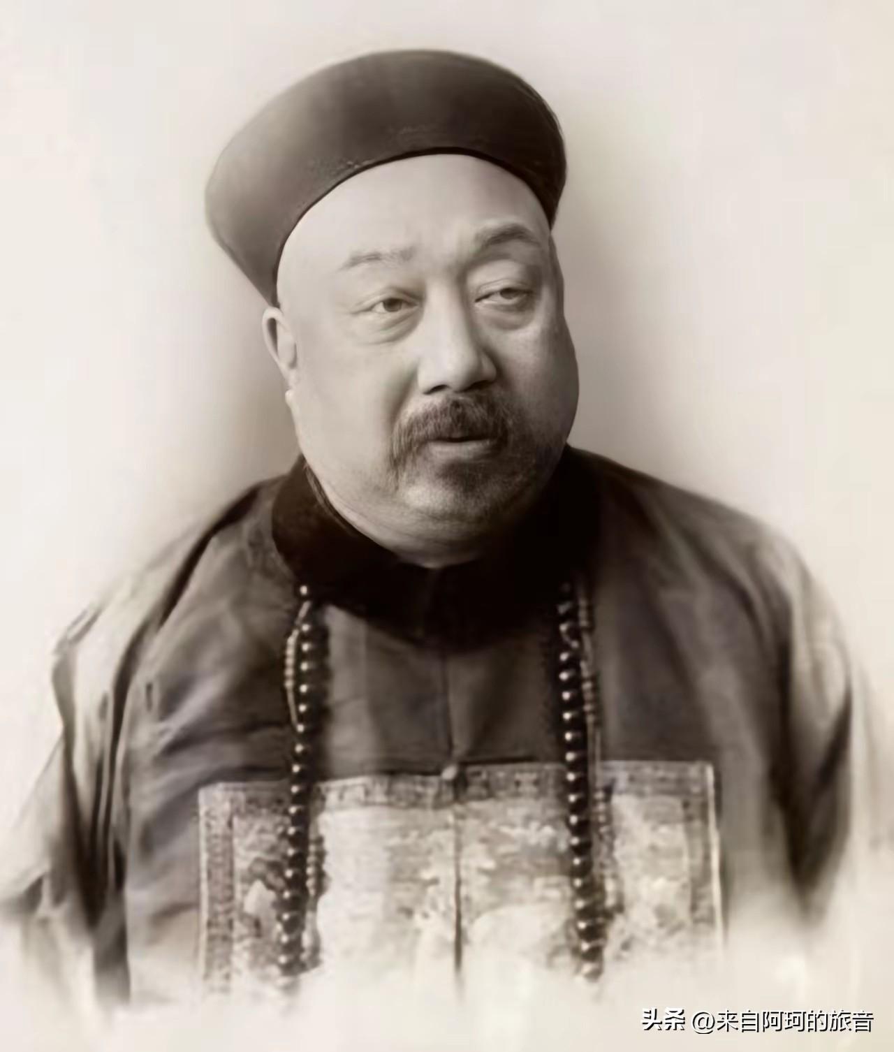 那桐有个习惯，从34岁开始天天写日记，一写就是三十多年。九十万字的《那桐日记》翻