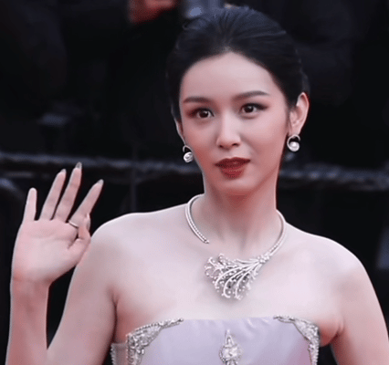 跟样子姐姐一样都是括号爱好者 