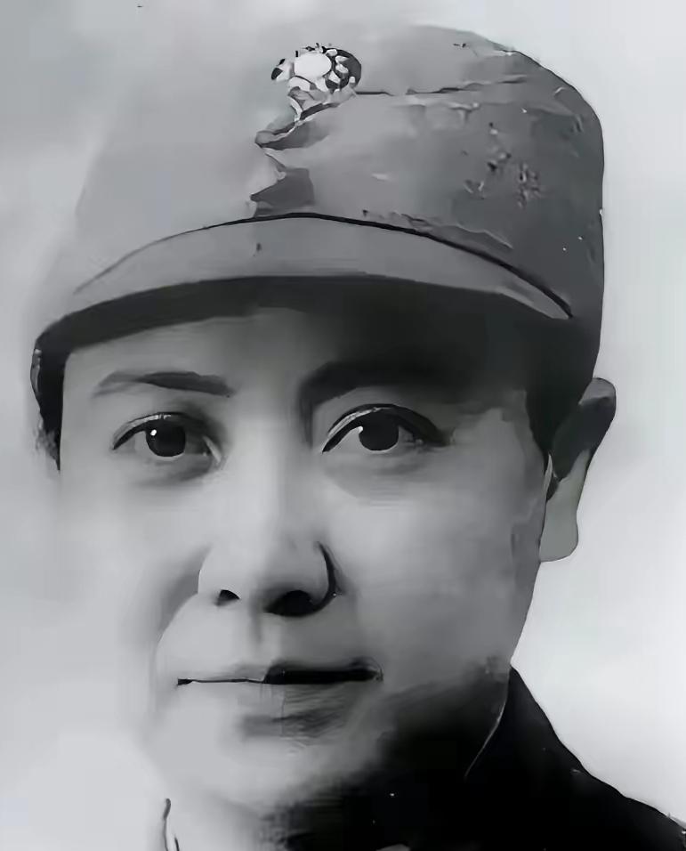 1972年八宝山最体面的送别：她是陈毅错过一生的红颜，终身未嫁，站在人群外静默鞠