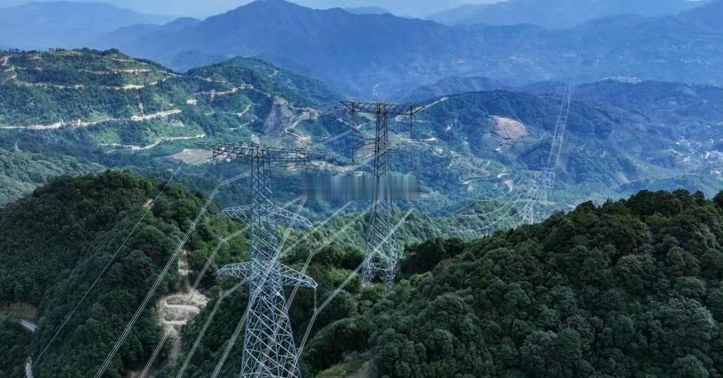 2025年福建跨省外送电量创新高2025年福建跨省外送电量达236.53亿千瓦时