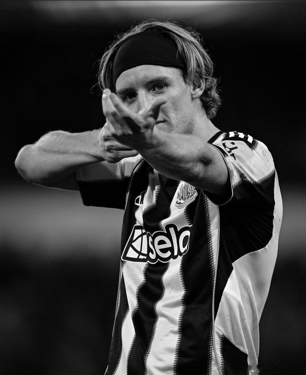 🚨 正如本網於4月10日獨家披露，並隨後獲得多家國際主流媒體證實，安東尼·戈登