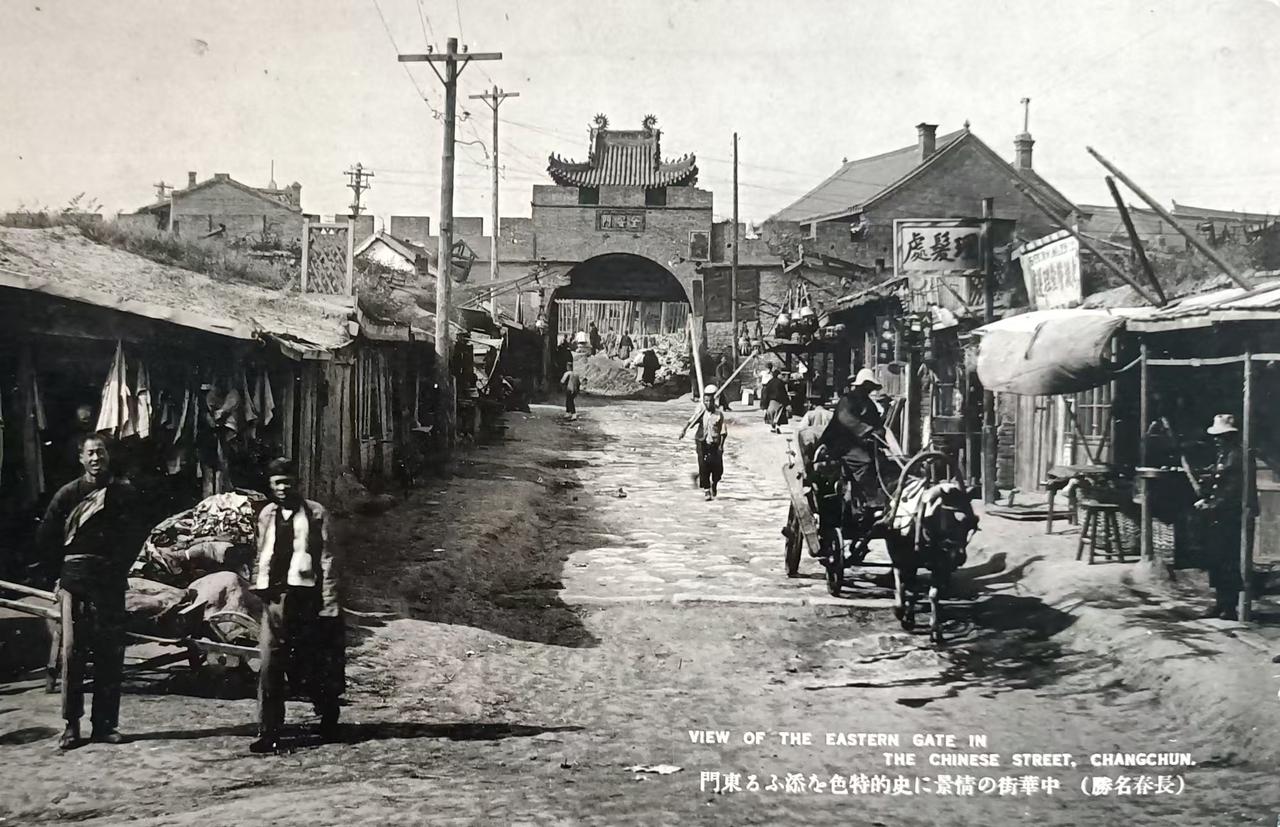 长春城全安门旧影
长春城全安门旧影本图由大为先生提供，在此鸣谢。
这些年来，首次