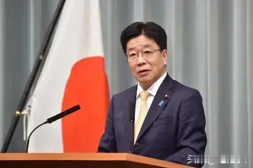日本对美国发生一百八十度大转弯。
 
5月2日，一则重磅消息震惊国际社会。日本财