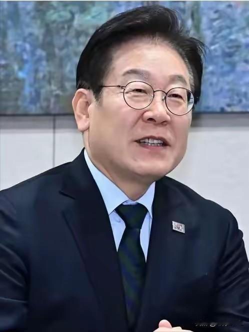 李在明访华后支持率飙升美
国表态后马上靠近日本
李在明访华签二十多份协议，民调达