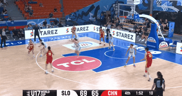 李沅珊高难度上篮打进又两罚全中砍下28分，U17女篮追平比分