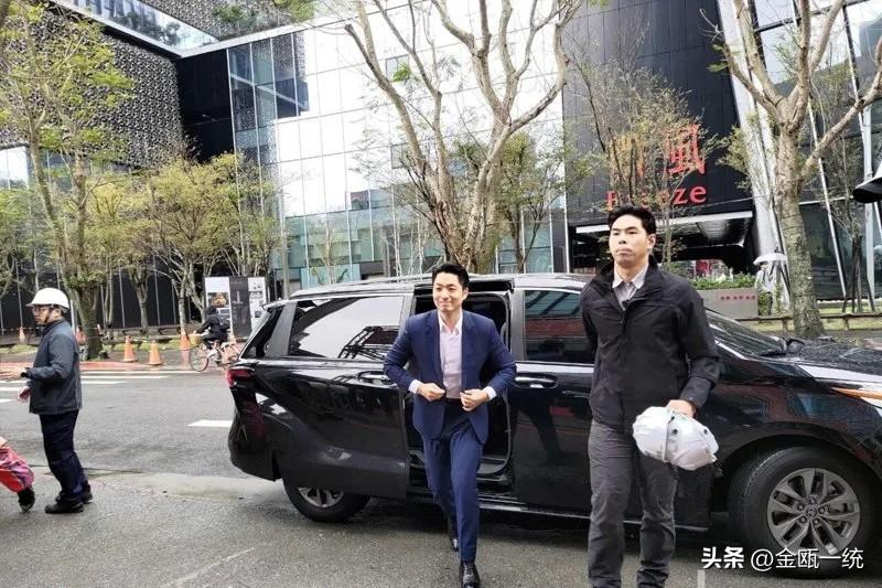 国民党军购金额郑丽文、蓝委版本内讧　蒋万安：要尊重党团意见

国民党团今（5日）