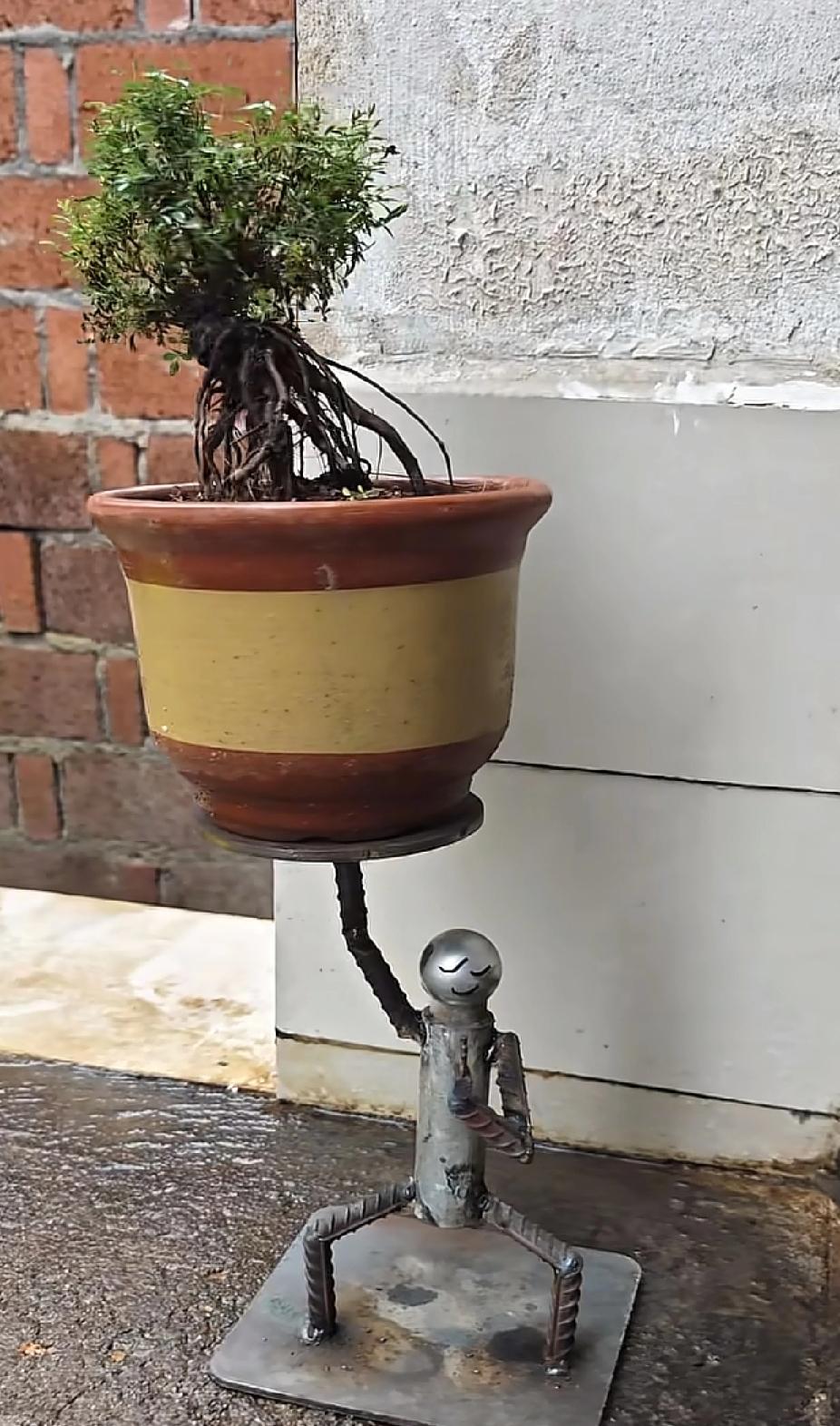 全网男人都在感慨：离开女人，日子反而舒坦了
 
刷短视频总能刷到很多男人的心里话