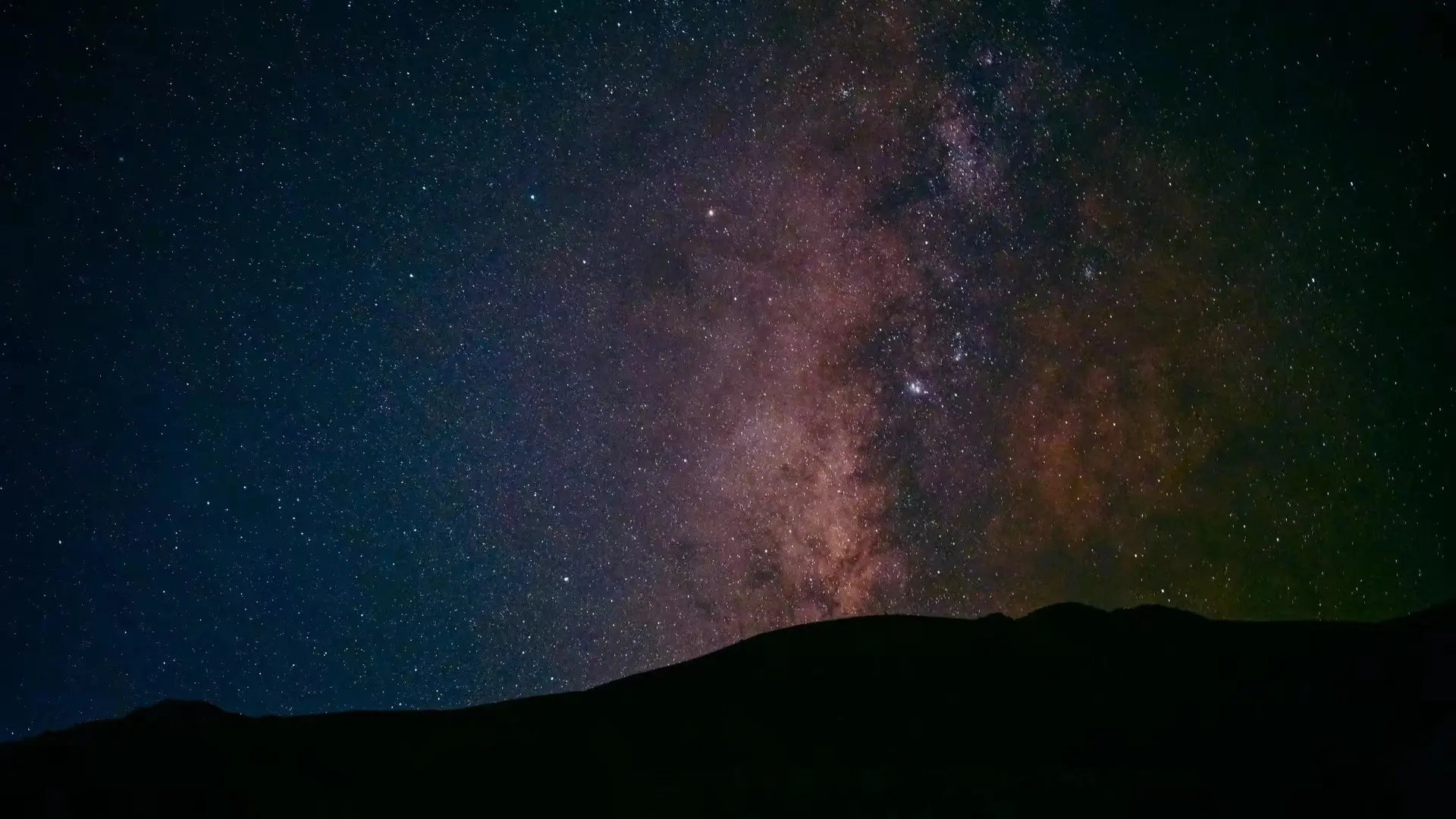 这一生我们最终都会失去的 不妨勇敢一些 🏔️攀一座山 追一个梦 爱一个人