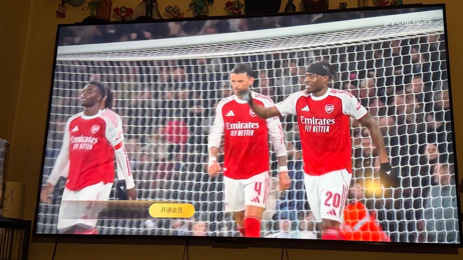 试看六分钟看到两个进球总比分3：0太值了 