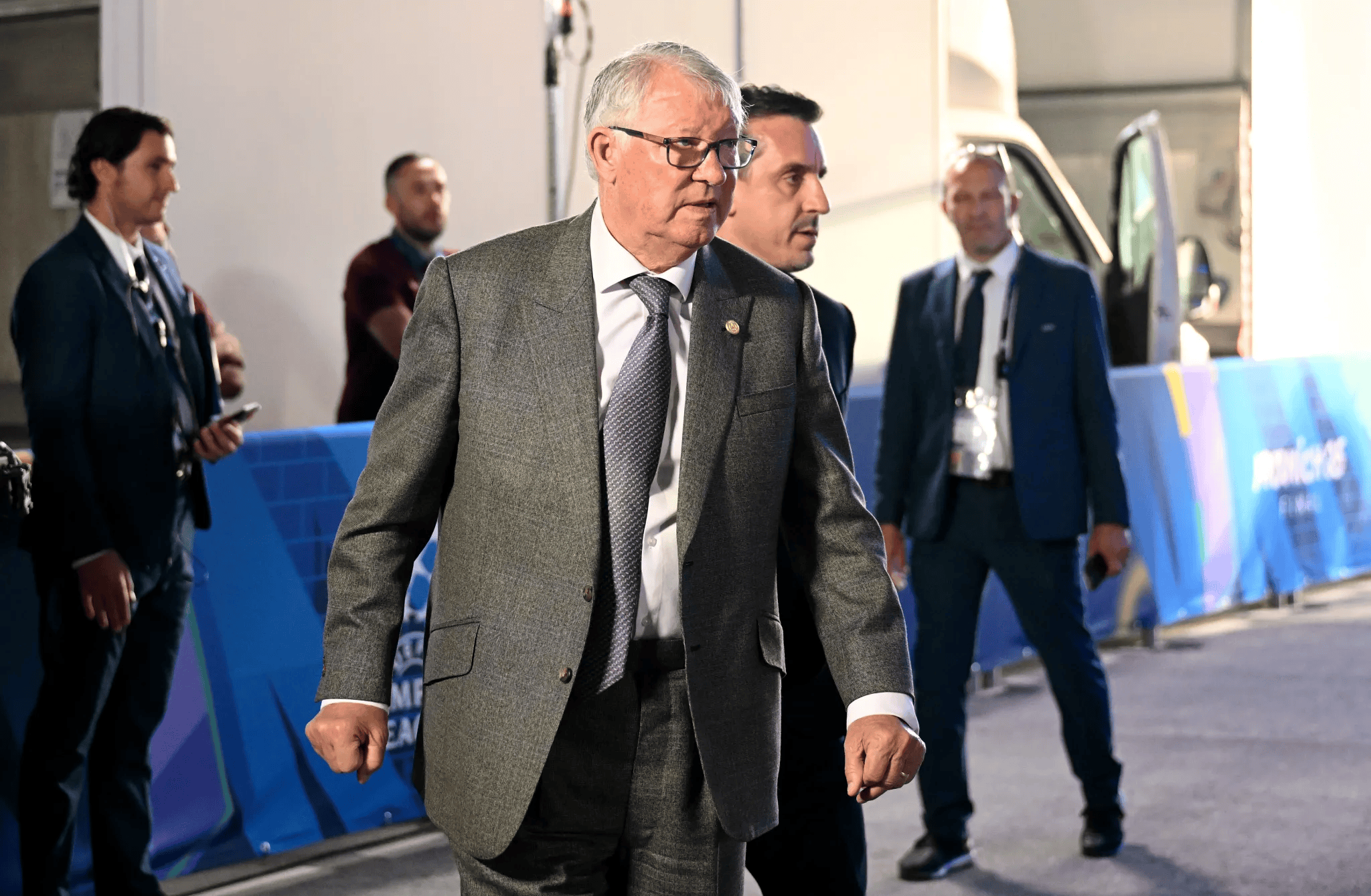 尼基-巴特：眼下曼联完全不对劲，必须让懂红魔的人留在球队