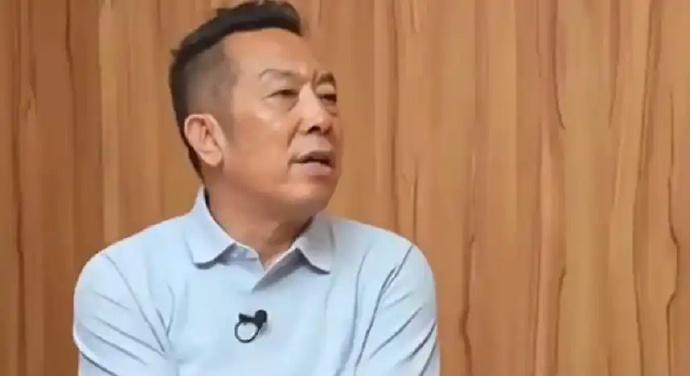 西贝掌门人贾国龙辟谣向罗永浩道歉，“假的，不能信，我也很奇怪，怎么会出来这么一封