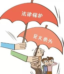 湖南，一中年女子，半夜在工地上偷钢筋，被一个男人逮个正着。女子慌乱中举起钢筋朝对