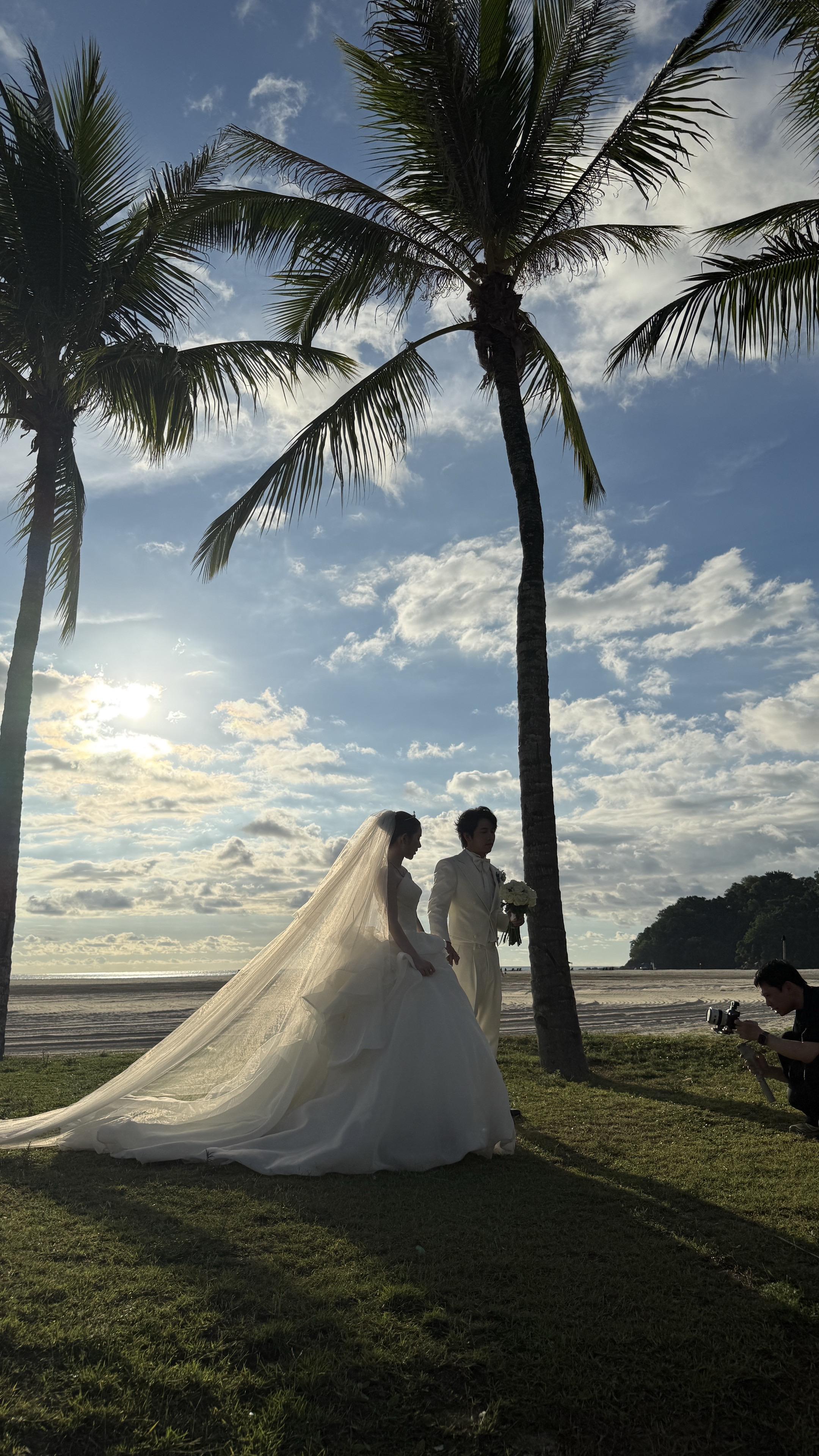 恭喜这对新人🎉 严格意义上这是我第一次参加婚礼仪式 当新郎新娘宣誓誓...