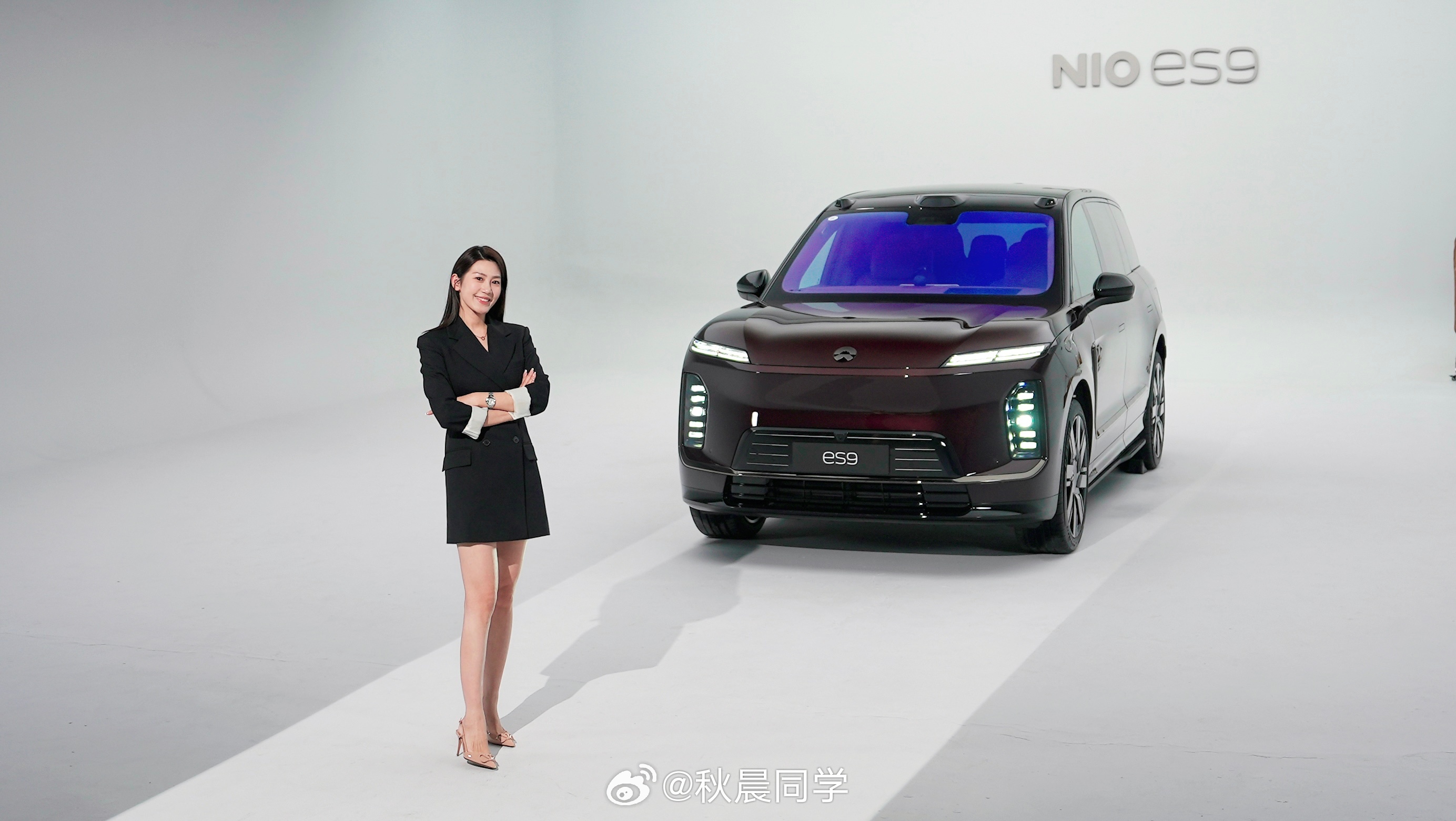 蔚来旗舰SUV ES9很久没拍过尺寸这么大的SUV了，只能离得远远的先发张封面，