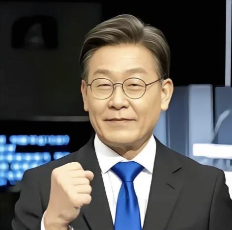  破防了破防了！
60%的支持率，简直是最有力的回击！


韩国总统李在明凭借6