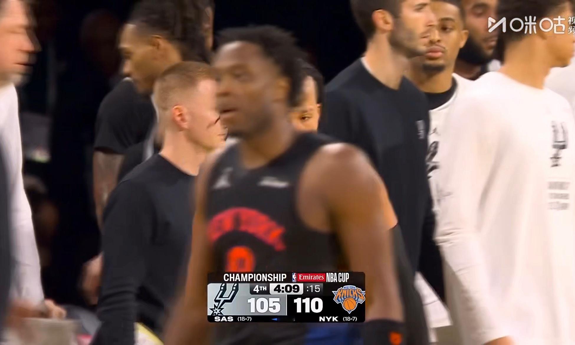 得篮板者得天下，米罗15个篮板，其中10个进攻篮板。 