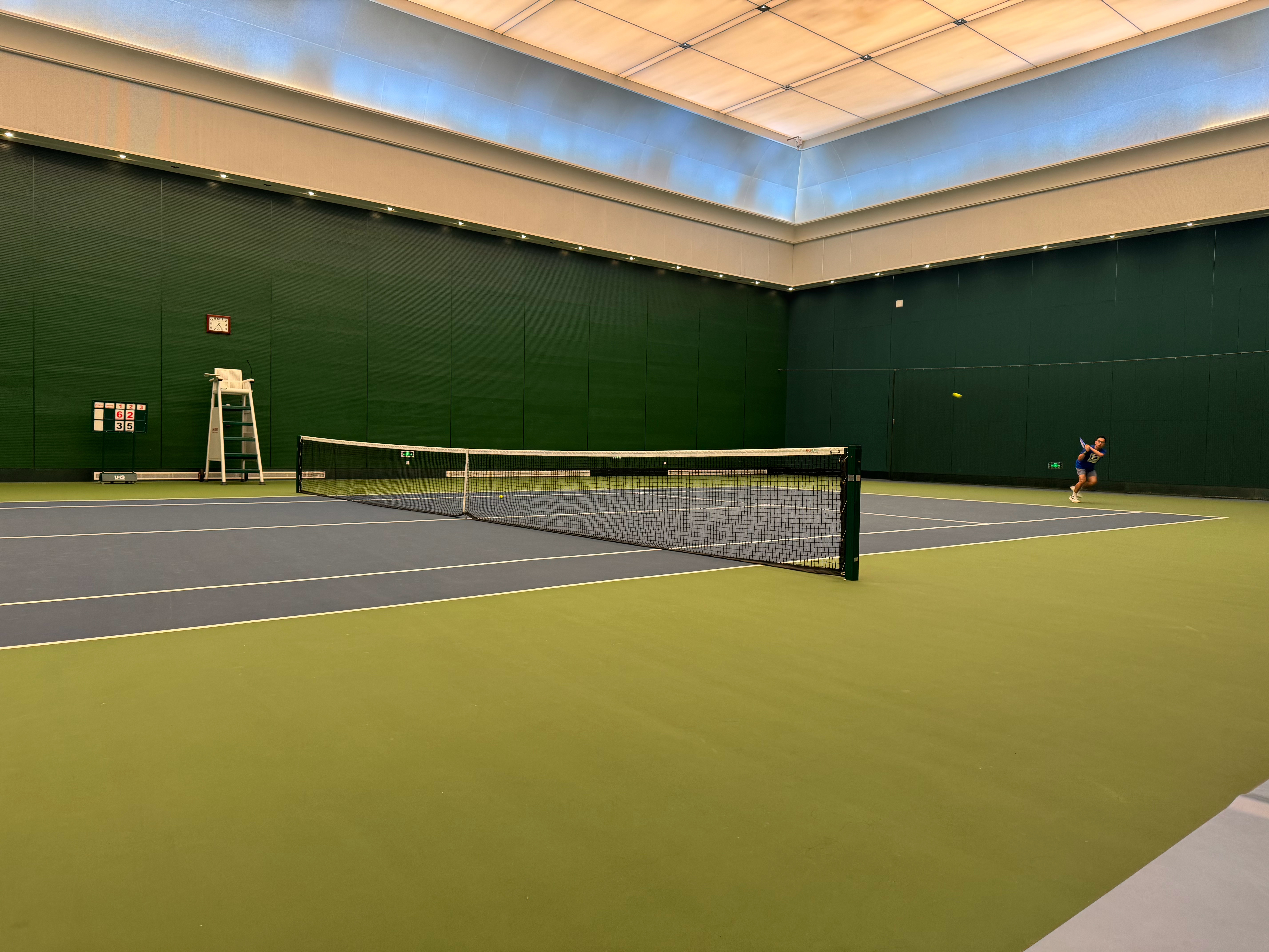 目前最让我上瘾的运动就是🎾网球真不能打、一打就上瘾。 ​​​