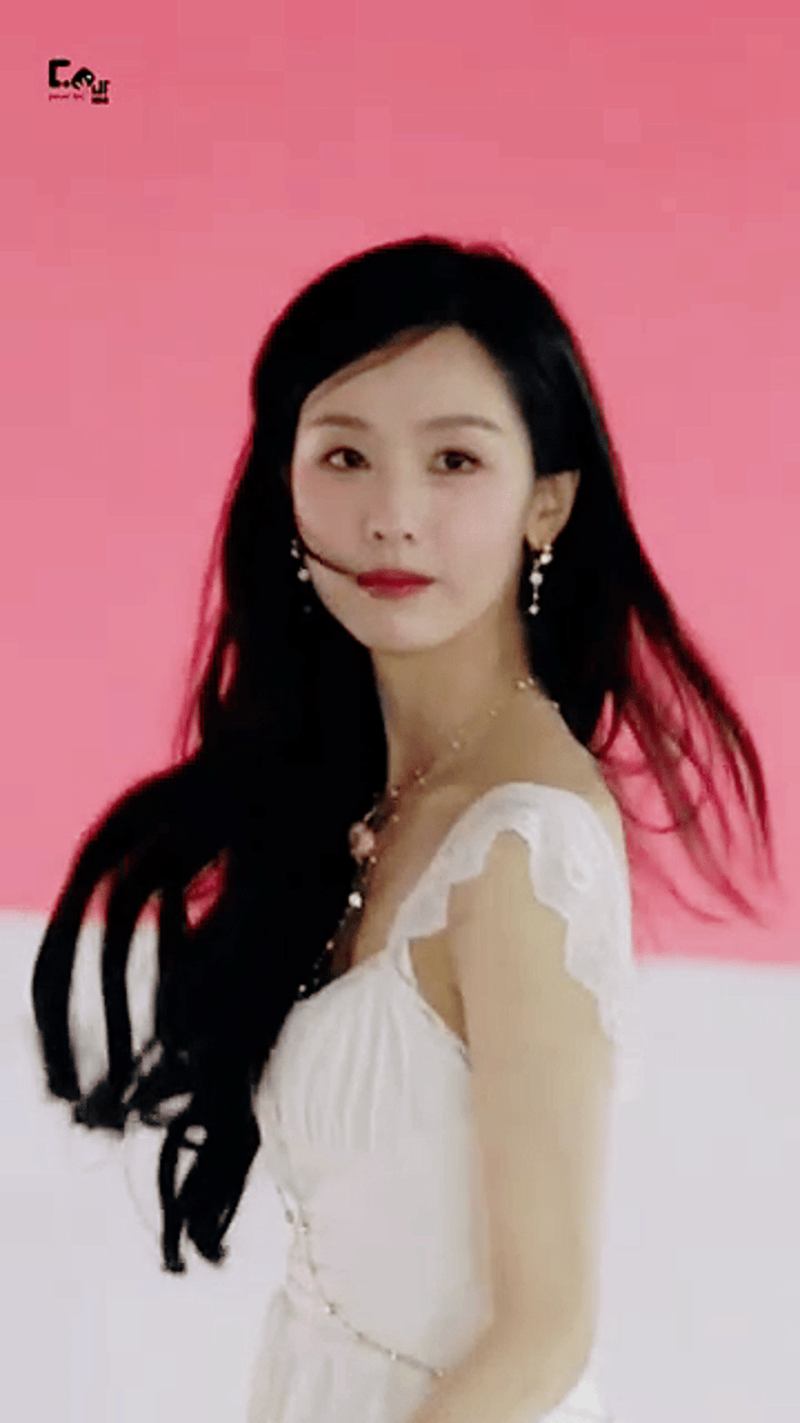 陈都灵完全符合顶流花的标准，为什么没有大火 ​​​