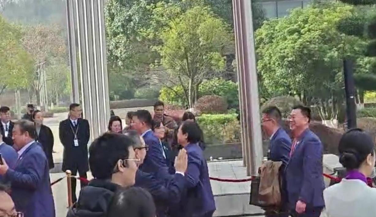 茅台将尽最大努力防止价格炒作

12 月 28 日，2026 年茅台经销商大会如