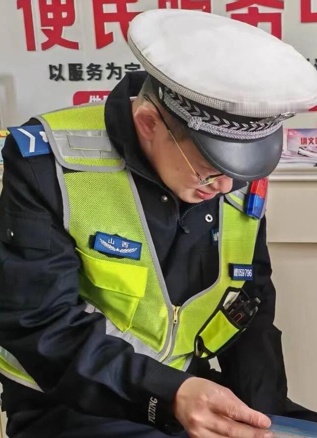 当年之所以选择“辅警”而非“协警”为统一称谓，主要是为了‌确立法定身份、统一规范