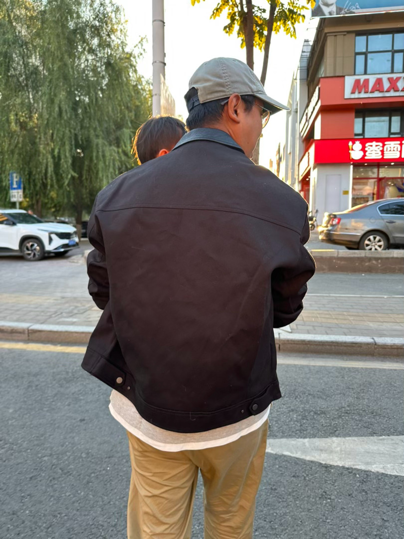 糕某放学，已把酸奶残骸藏好。 ​​​