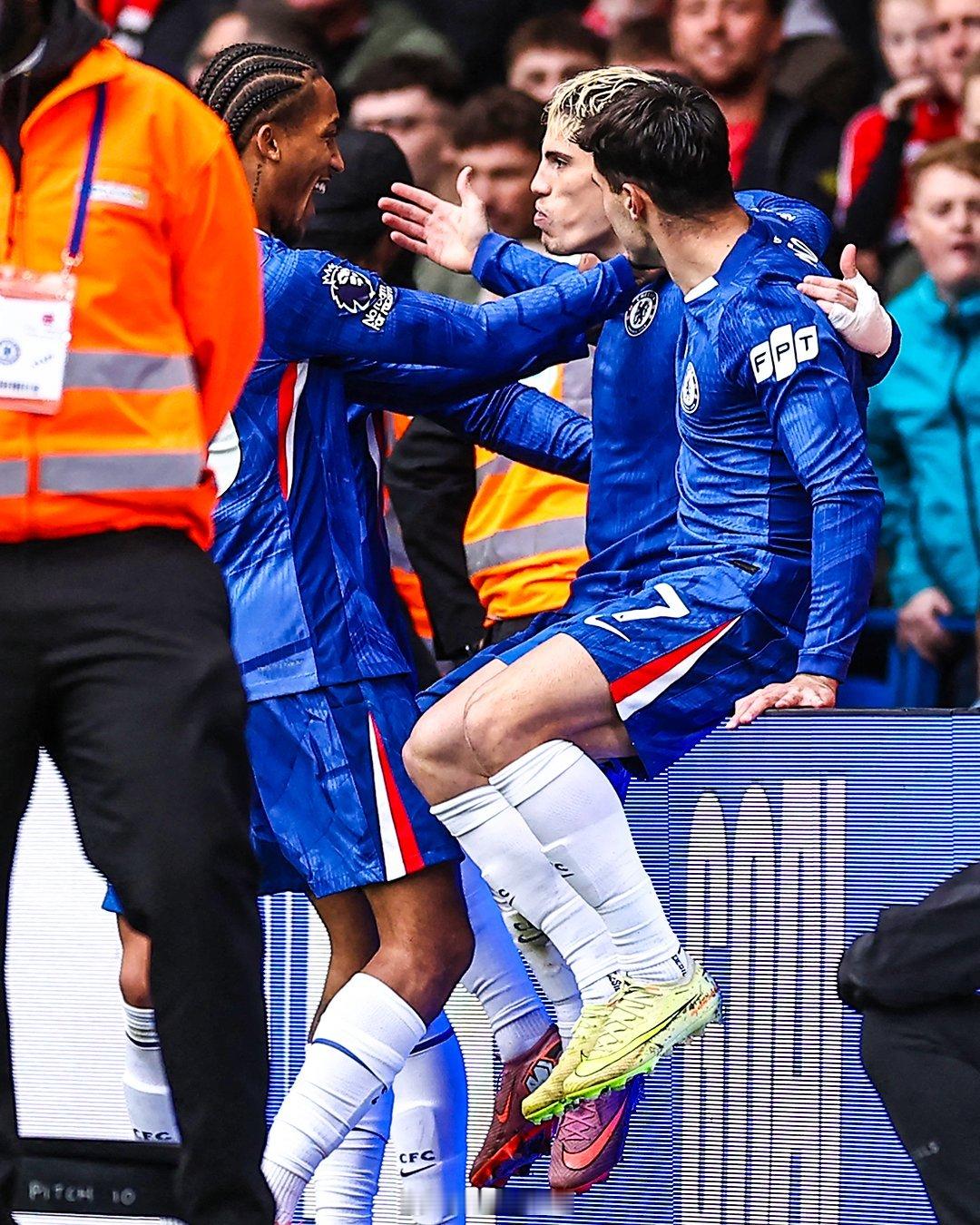 英超联赛🏴󠁧󠁢󠁥󠁮󠁧󠁿 阿根廷球员第9轮切尔西1比2桑德兰 亚历杭