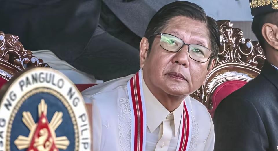 马科斯的意外与善意的边界
 
马科斯本以为会惨败，却因对手失误翻盘，这背后藏着关