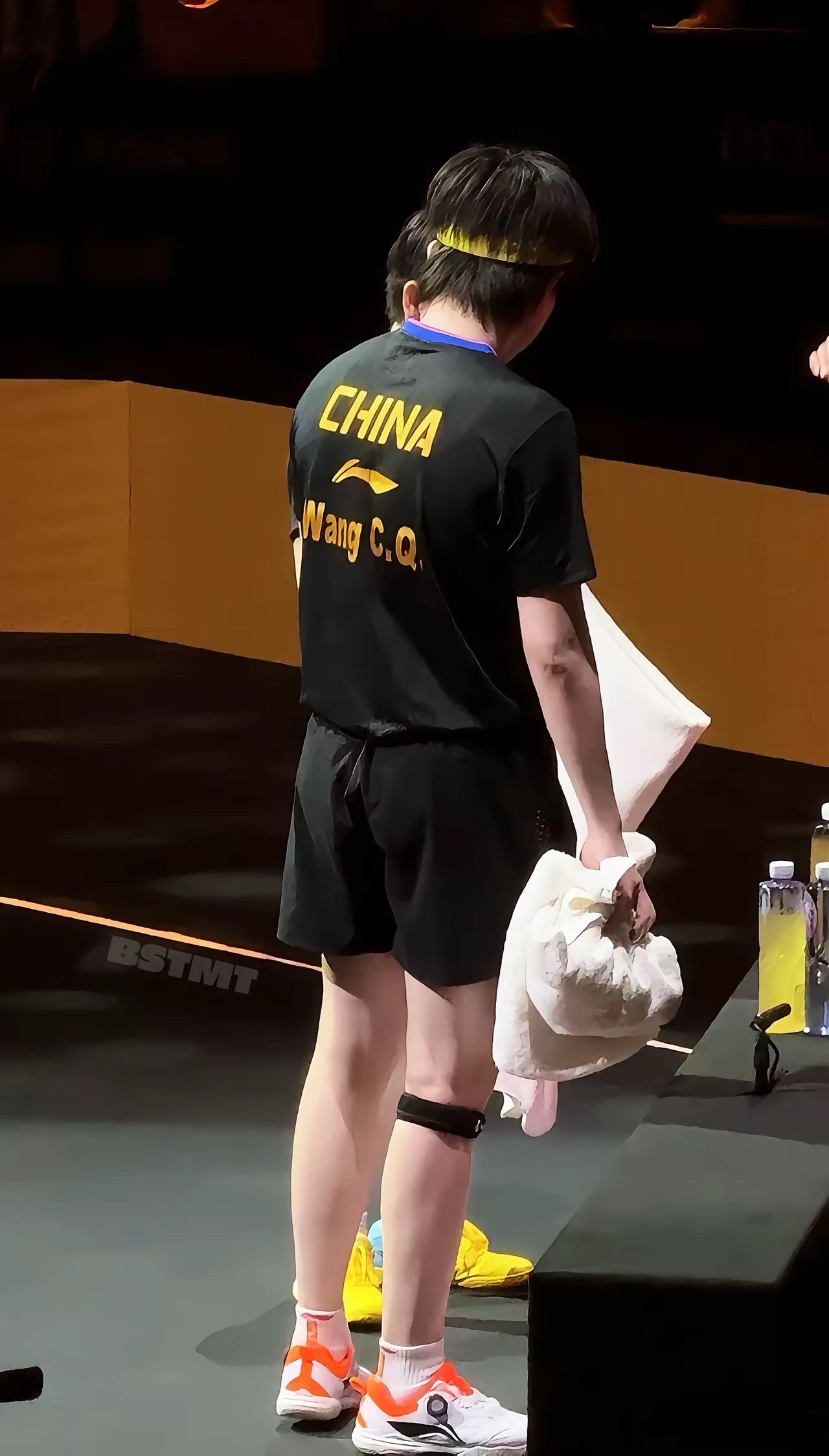 哥 我买的也不是遮挡位啊王楚钦这你真的得赔人家点票钱了这位球迷你真优秀，能买混双