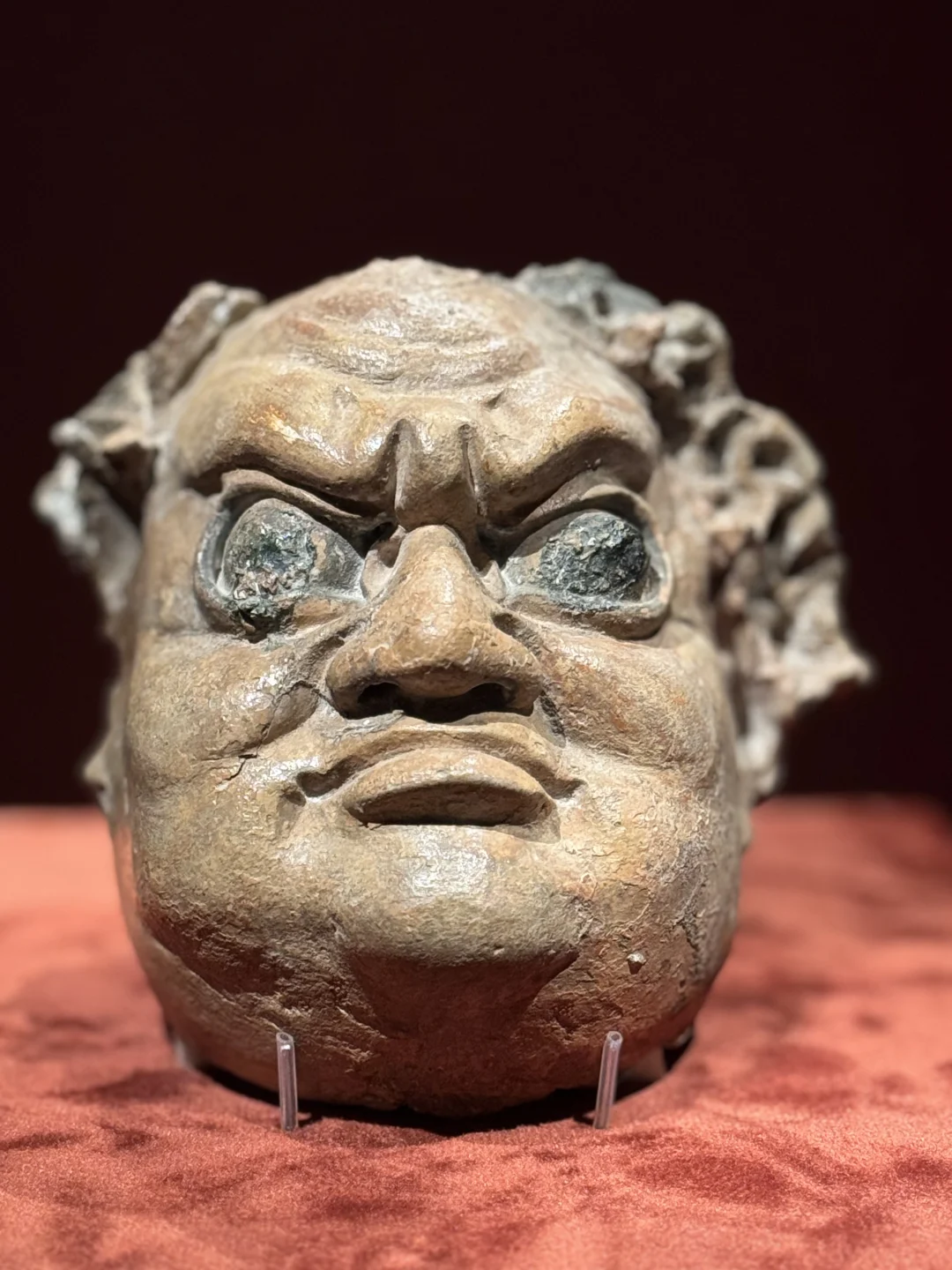 首博 “贺兰山下‘桃花石’——西夏文物精品展