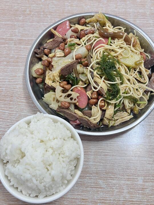 连续吃了两天的卤菜店👍👍