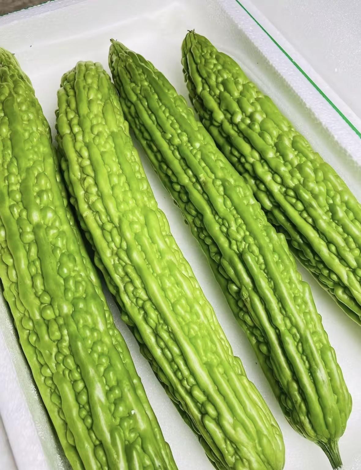 斯诺克锦标赛1/4决赛，吴宜泽13-8瓦菲，晋级四强!当8强全员盯着赵心童时，却