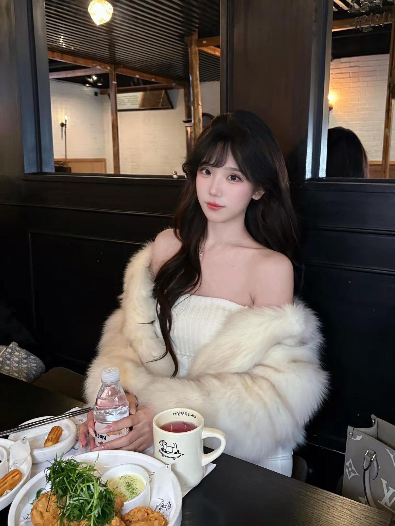 什么次元都逃不过甜妹。清纯甜美 气质女神 请和我约会 笨蛋美女怎么拍