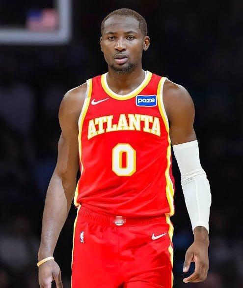 库明加将在今日对阵奇才的比赛中完成老鹰生涯首秀！我正好在腾讯督战。（老鹰过去4场