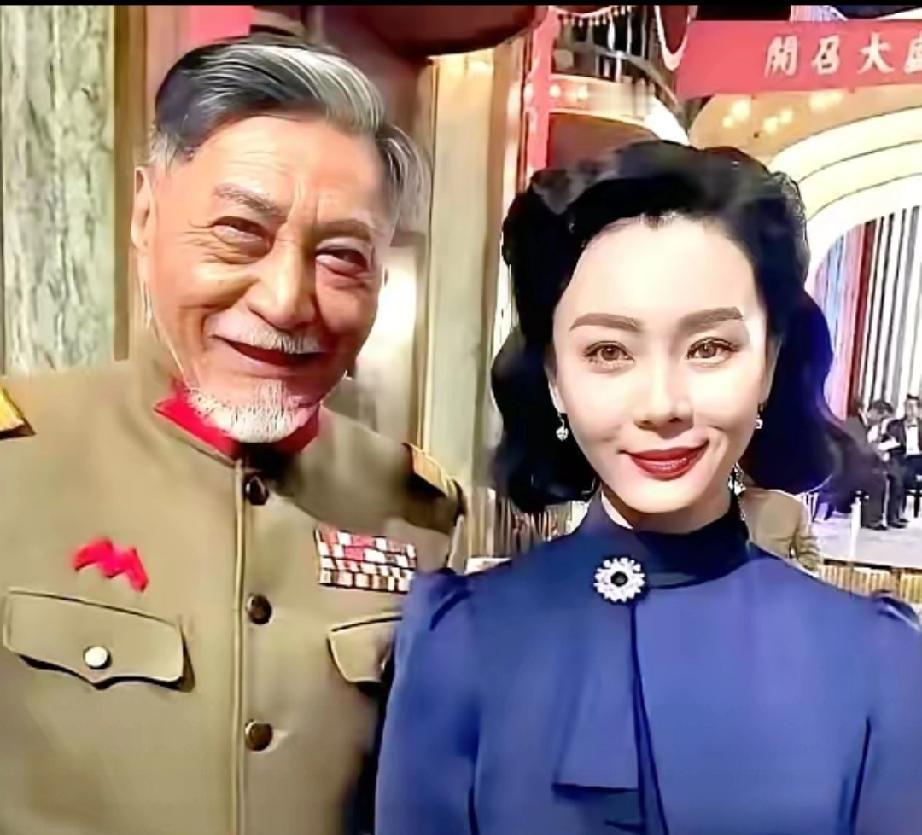 66岁老戏骨王侃离世，上亿资产全数留给相伴34年妻子
 
老戏骨王侃近日离世，终