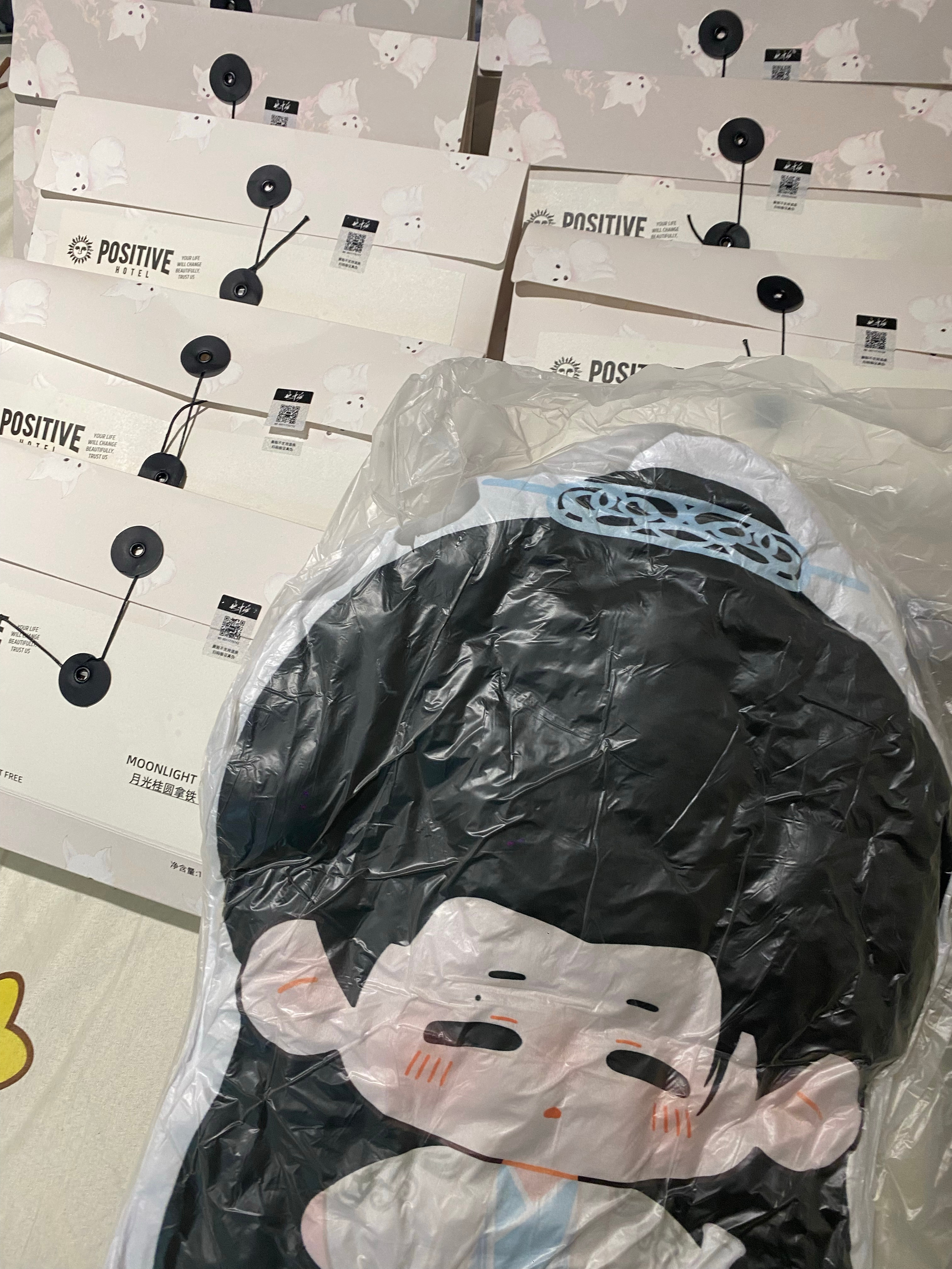 呜呜呜我的才拿到，地址填成学校了，又跨省运过来